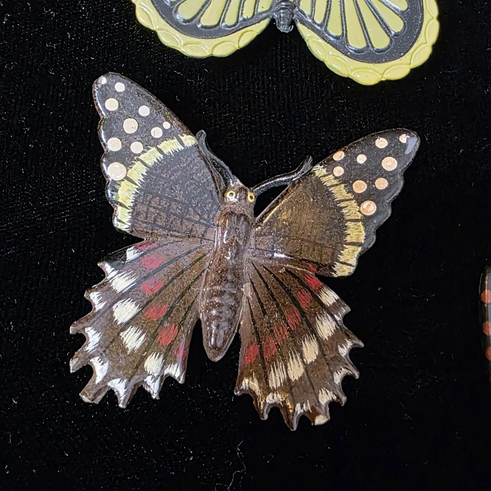 VTG Kitschy Butterfly Magnet Set of 4, 1970s 1980s Kitchen, Fridge, Locker Decor